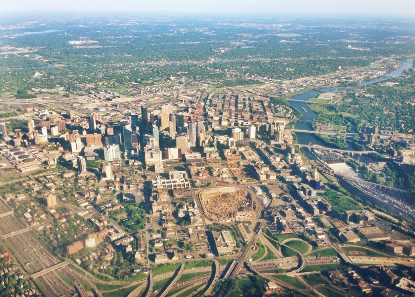 Minneapolis Skyline from the Air (14118806090)