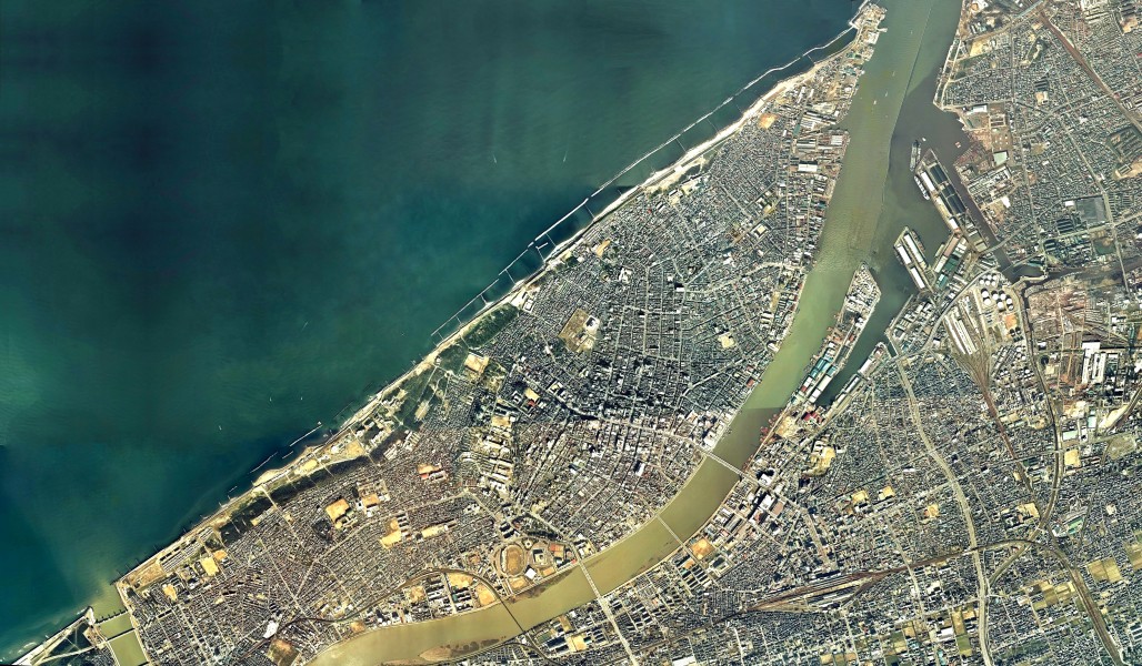 Niigata city center area Aerial photograph.1975