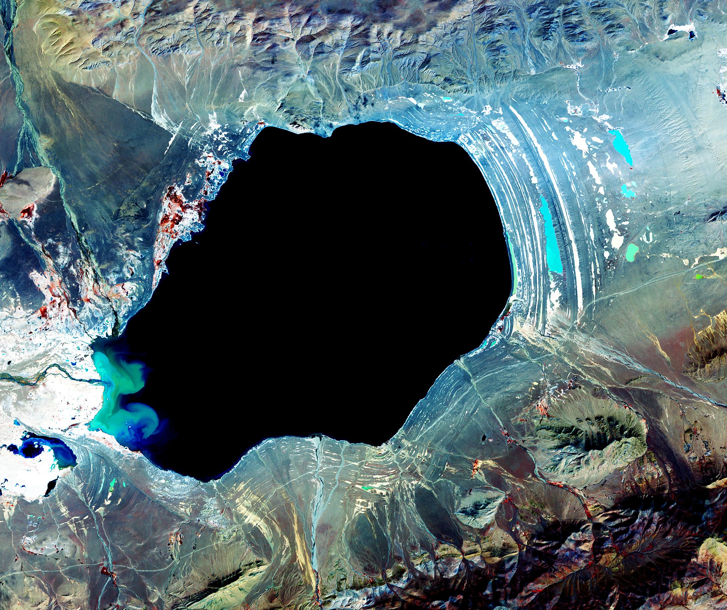 Satellite image of Dagze Co