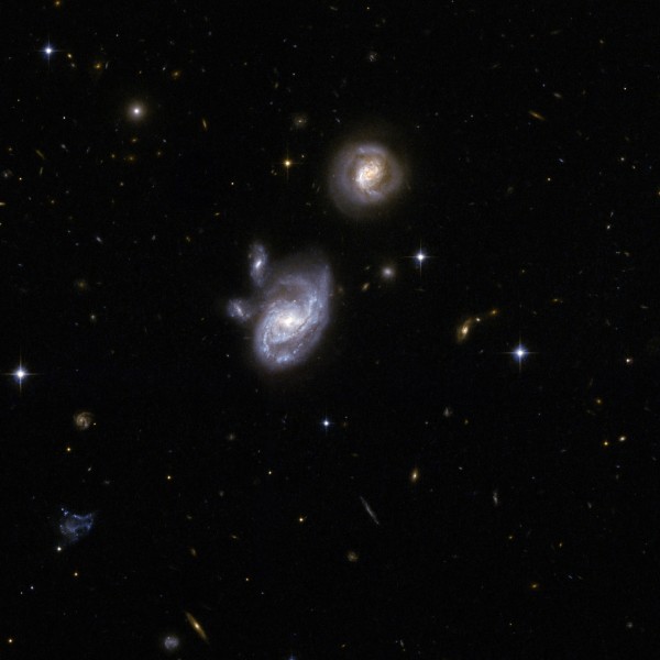 Hubble Interacting Galaxy 2MASX J09133888-1019196 (2008-04-24)