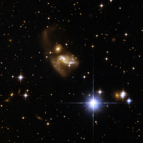 Hubble Interacting Galaxy IRAS 21101 (2008-04-24)