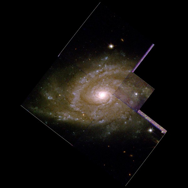 NGC3041-hst-R814G606B450