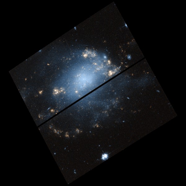 NGC428-hst-R658GB625