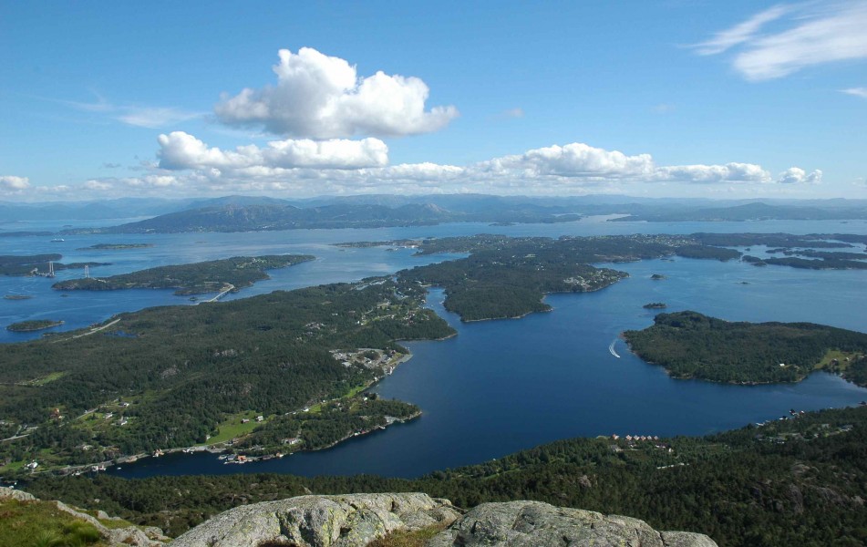 Utsikt mot Føyno og Moster