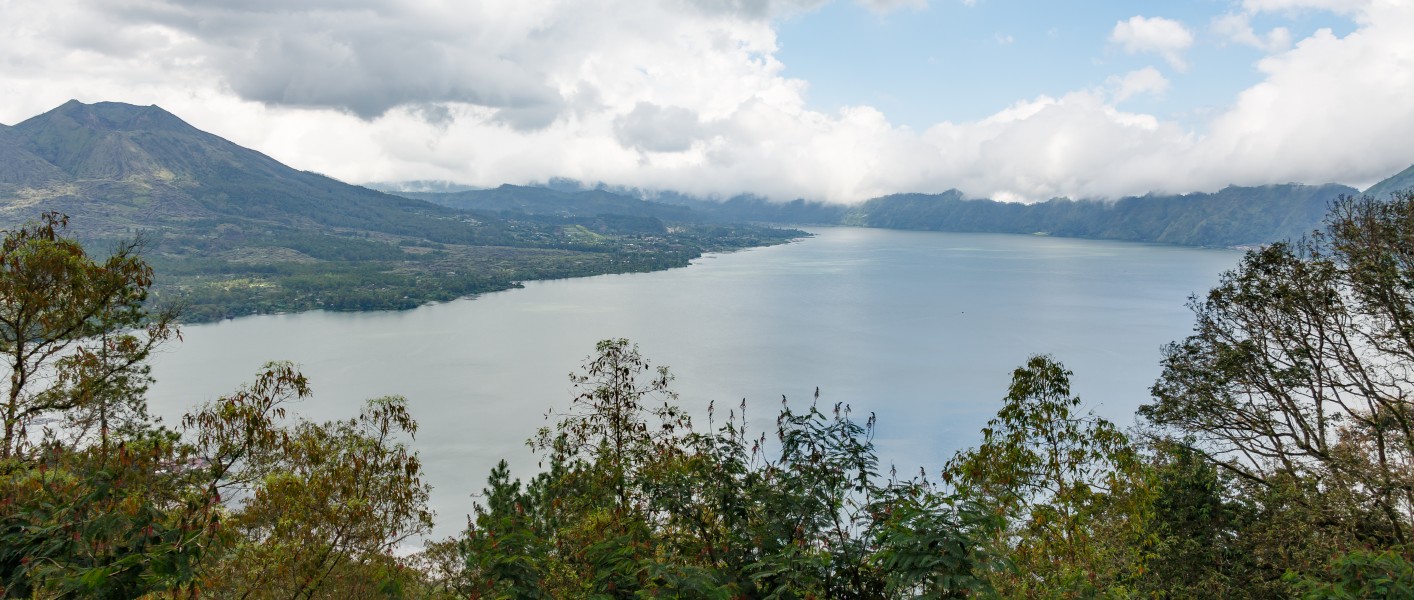 Bangly-Regency Bali Indonesia Lake-Batur-01
