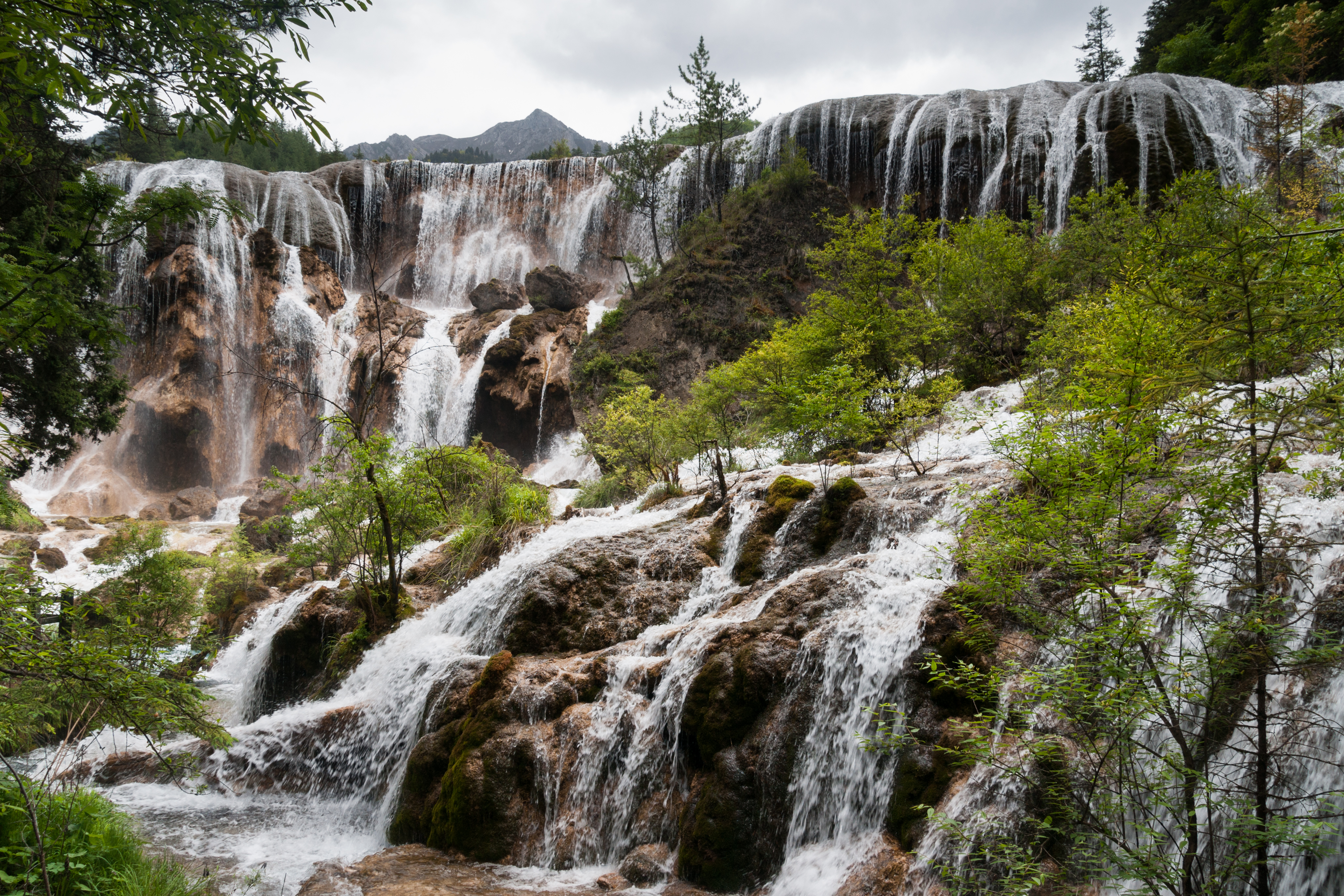 Jiuzhaigou Sichuan China Pearl-Shoals-Waterfalls-01