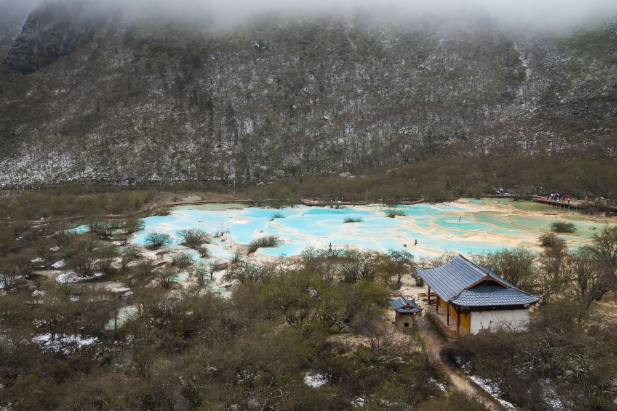 Huanglong Sichuan China Multicolored-ponds-03