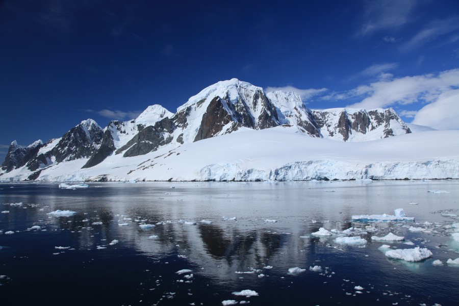 Lemaire Channel, Antarctica (6062254637)