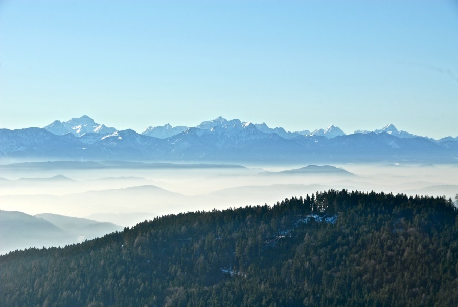 Magdalensberg Blick auf die Karawanken und Julischen Alpen 20122007 991