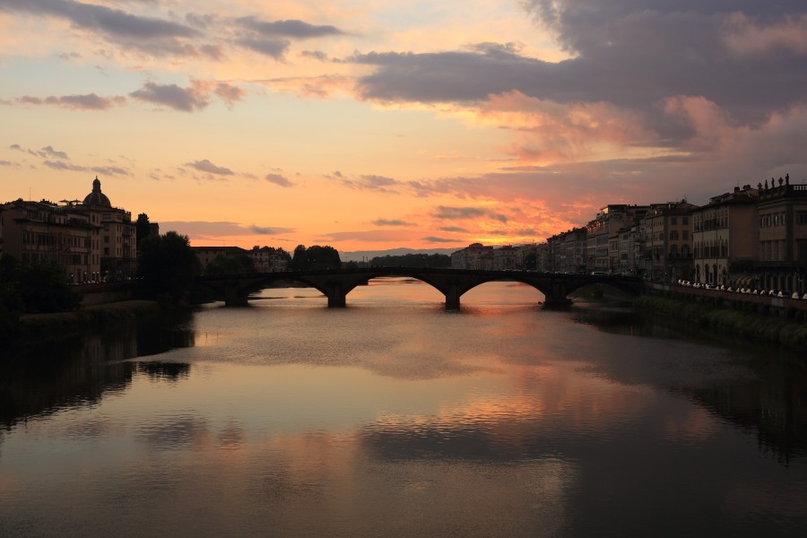 Ponte alla Carraia at dusk