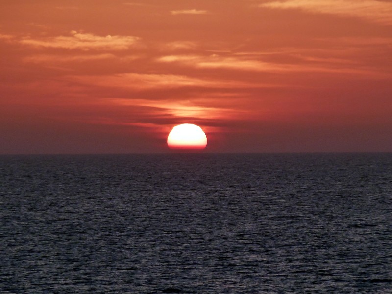 Sonnenaufgang im Golf von Oman - panoramio