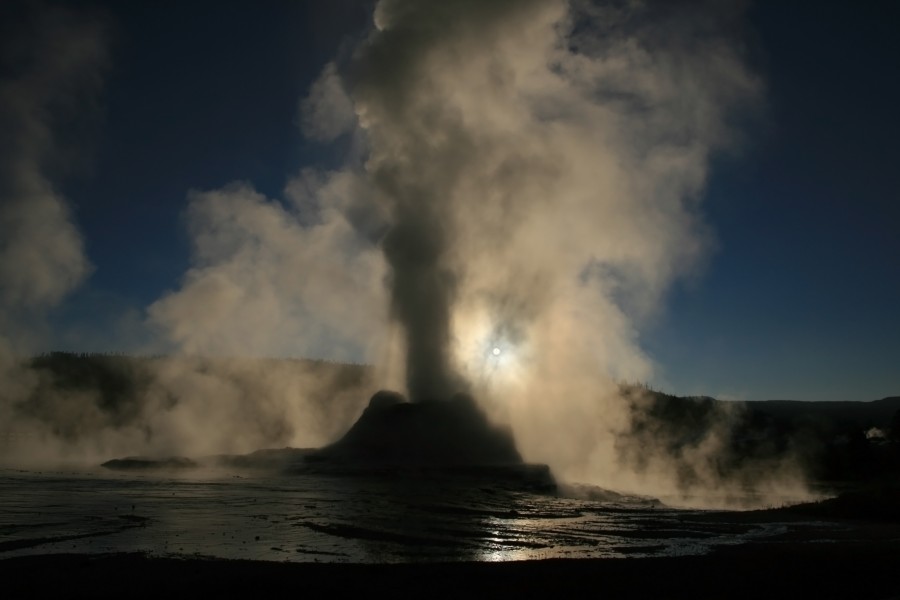 The Sun and Steam Phase eruption of Castle Geyser