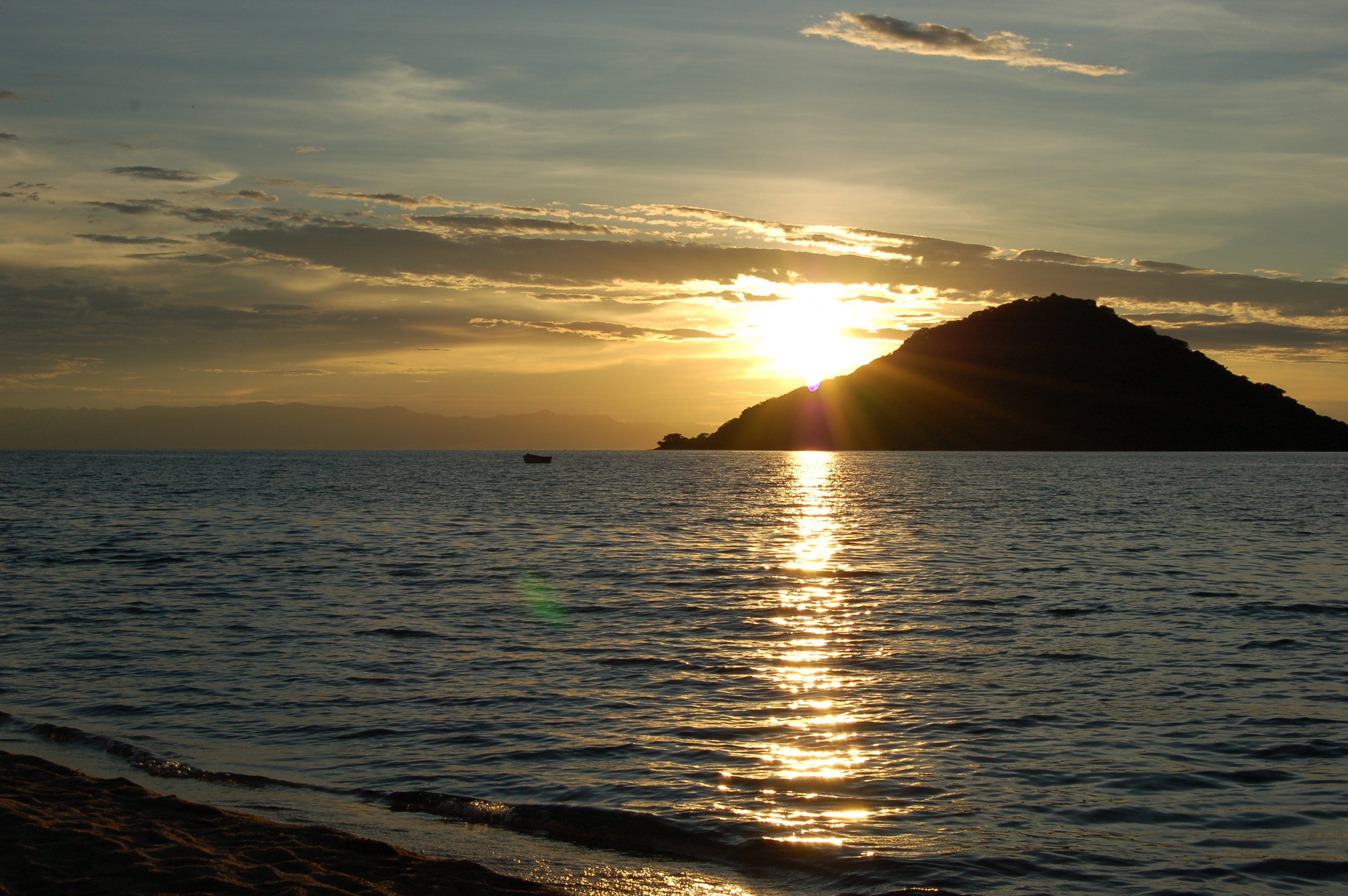 Sunset at Cape McLear, Malawi (2498456335)