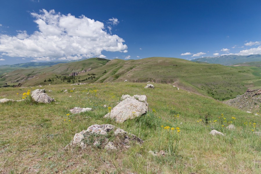 2014 Prowincja Sjunik, Zorac Karer, Widok na okoliczne wzgórza i góry (19)