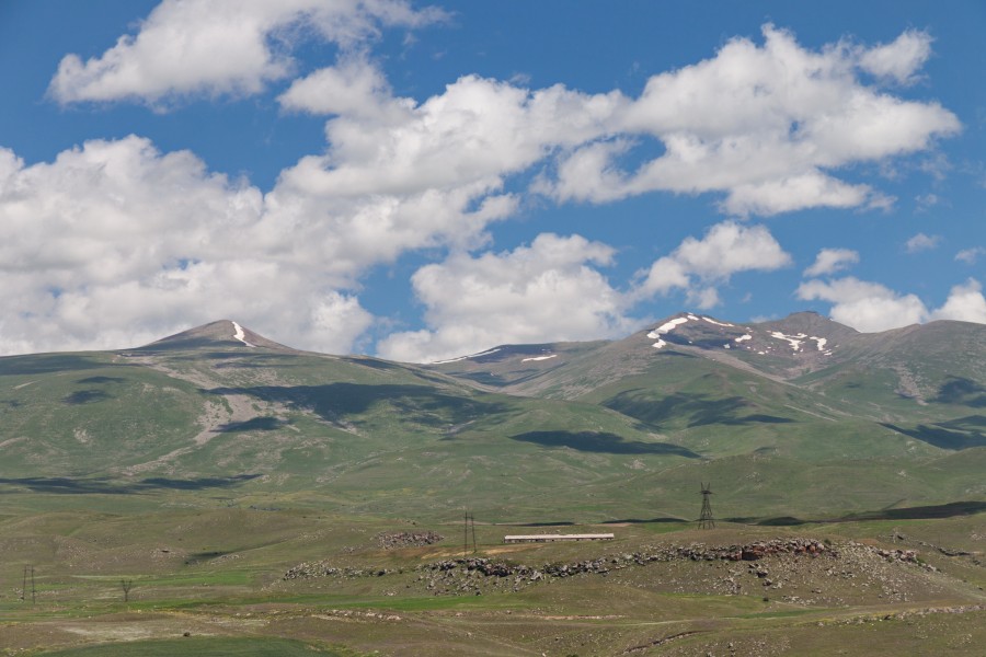 2014 Prowincja Sjunik, Zorac Karer, Widok na okoliczne wzgórza i góry (21)