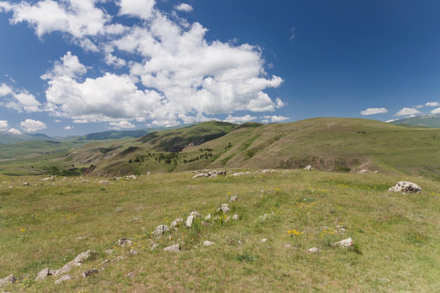 2014 Prowincja Sjunik, Zorac Karer, Widok na okoliczne wzgórza i góry (31)