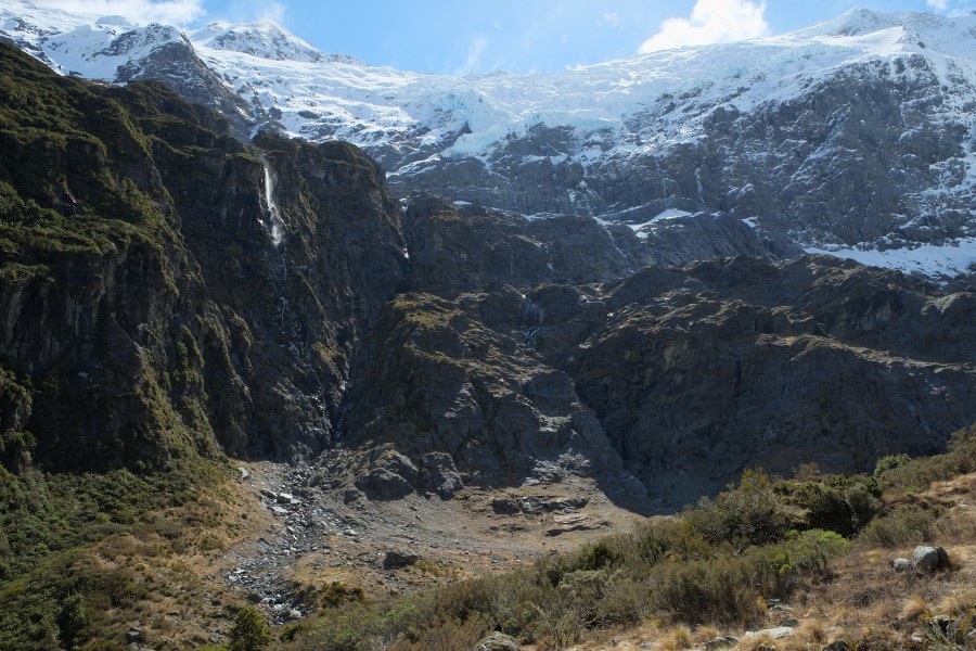 Rob Roy Glacier across head of Rob Roy Valley in spring 2014