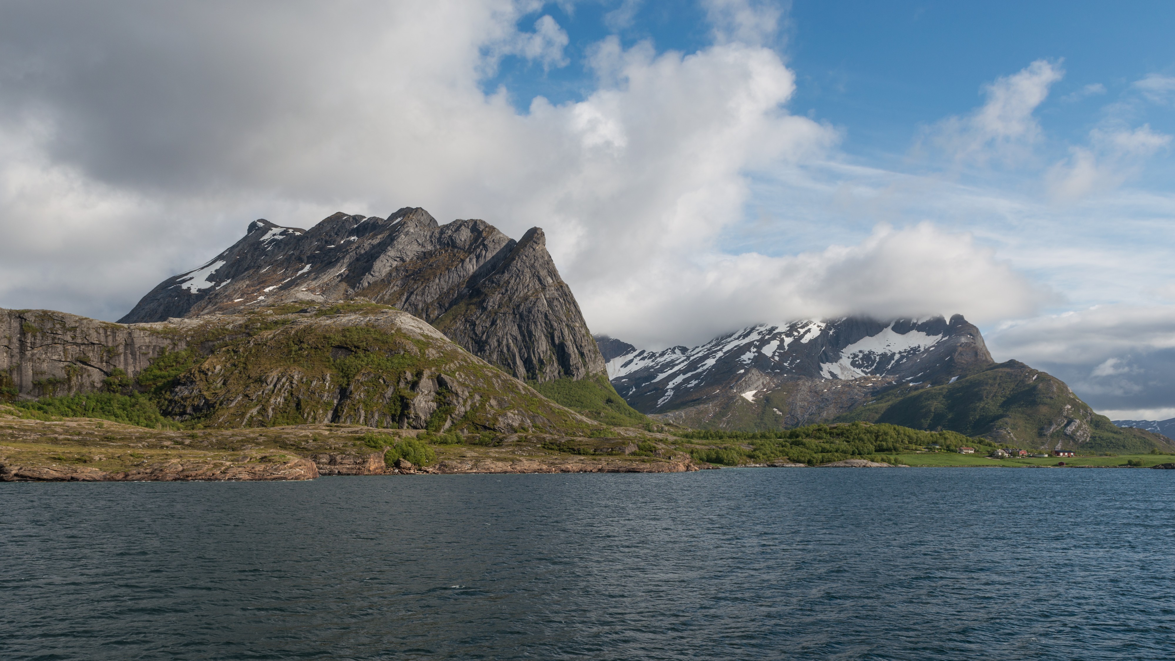 Coast and Mountains, as seen from the Kilboghamn-Jektvik Ferry 20150607 1