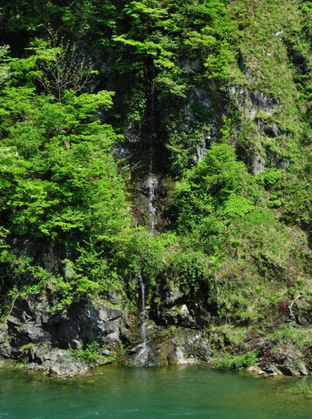 Masedonotaki Waterfall