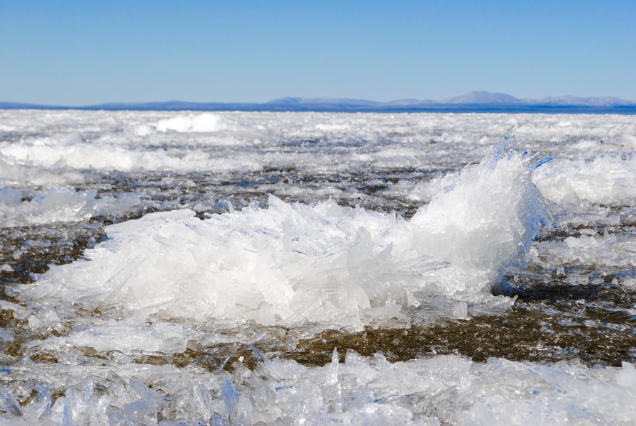 Ice Flow in Kotzebue Sound (17914321844)