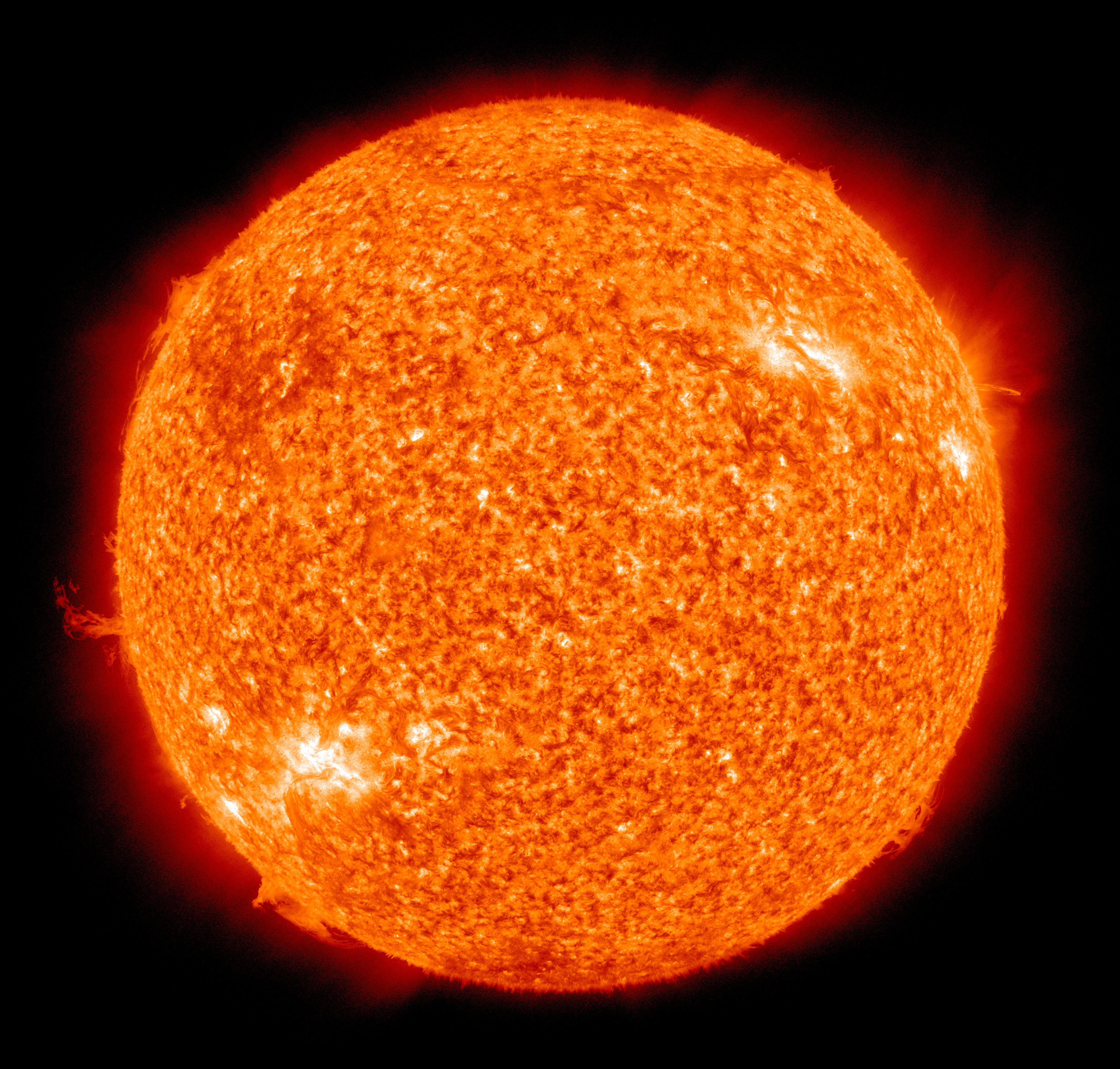 The Sun by the Atmospheric Imaging Assembly of NASA's Solar Dynamics Observatory - 20100801