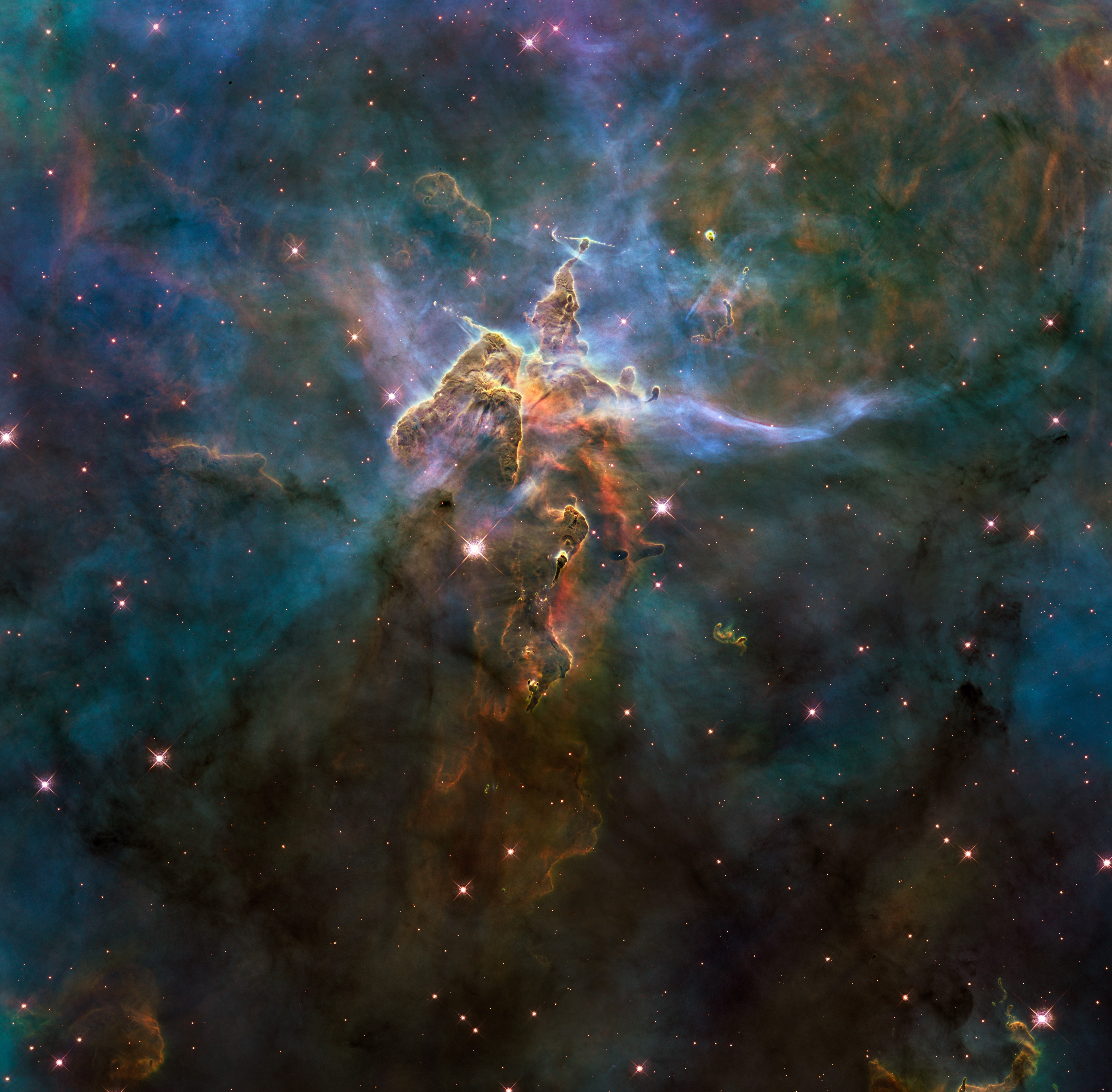Wide view of HH 901 and HH 902 in the Carina nebula (captured by the Hubble Space Telescope)