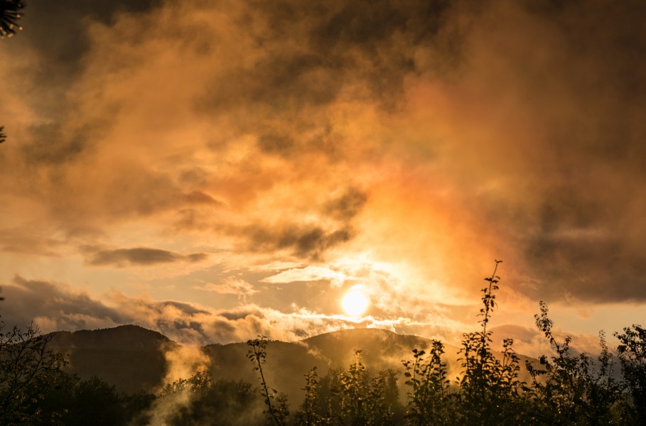Sunset over Mirna gora (44422251125)