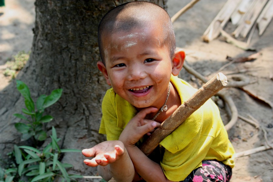 DSC0181 Burma Little boy Chin Tribe Burma North (7374974090)