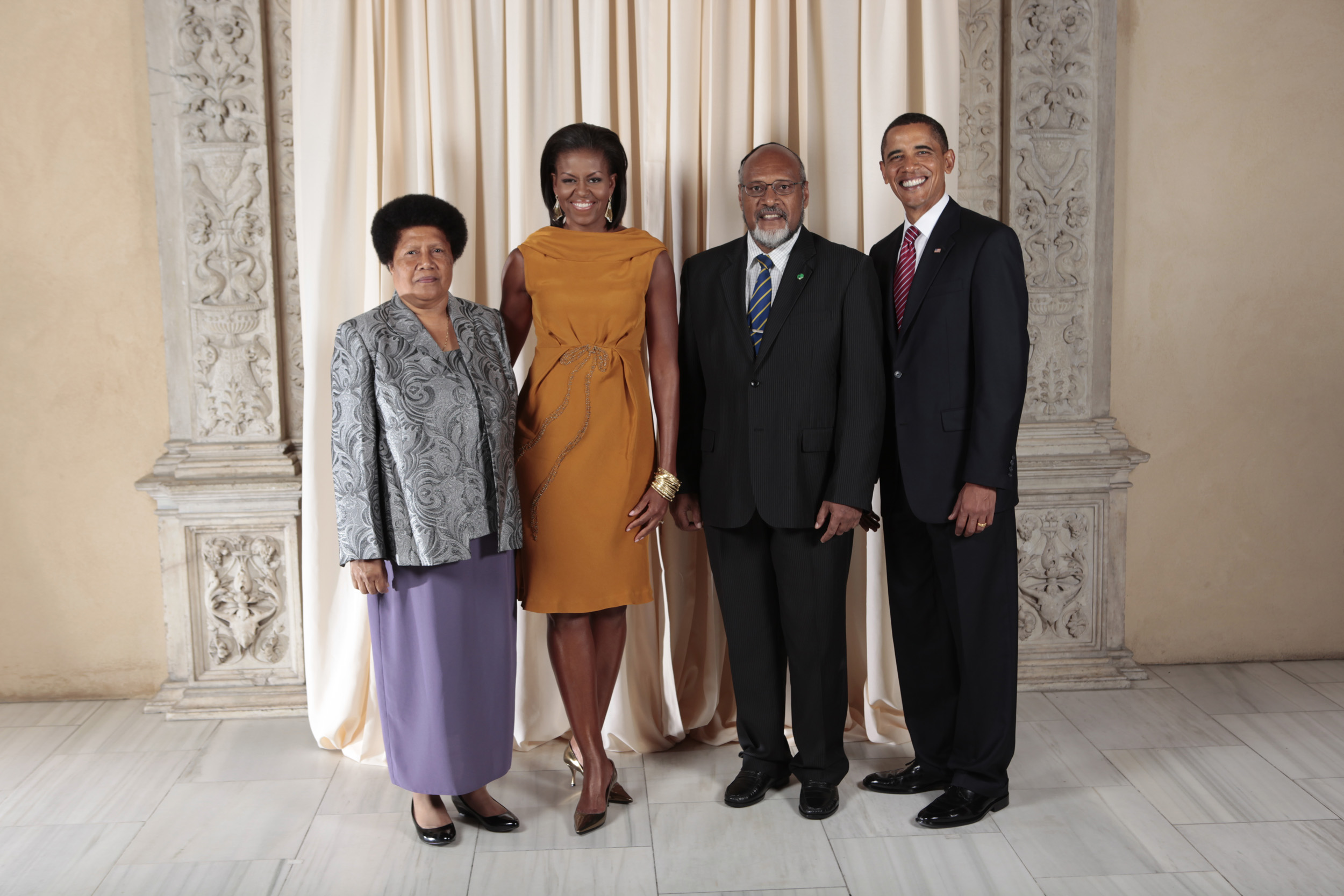 Edward Nipaki Natapei with Obamas