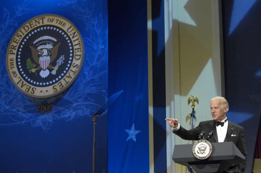 Joe Biden speaks at CinC's Ball 1-20-09 090120-F-9059M-1170