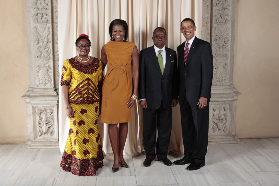 Ojo Maduekwe with Obamas