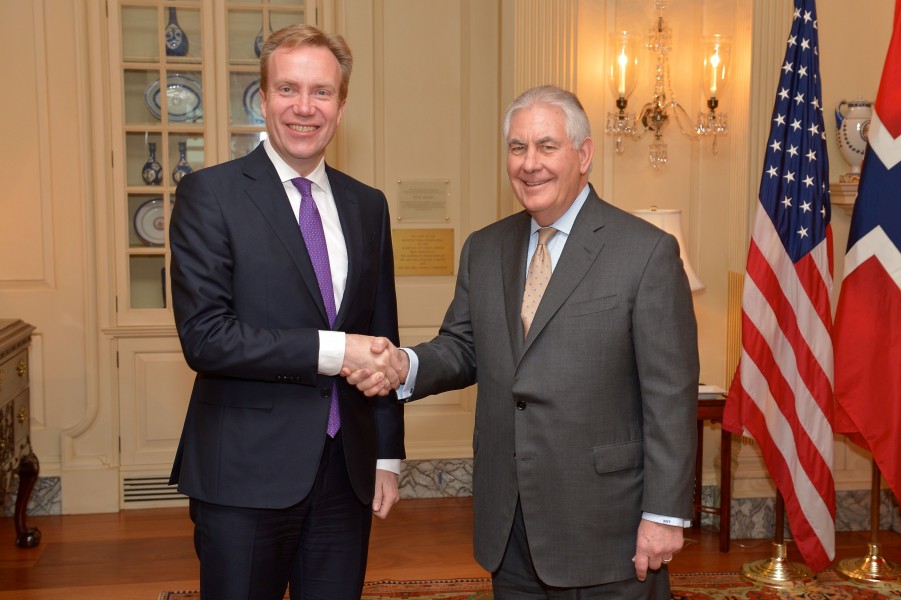 Secretary Tillerson and Norwegian Foreign Minister Brende Pose for a Photo Before Their Meeting in Washington (33193327465)