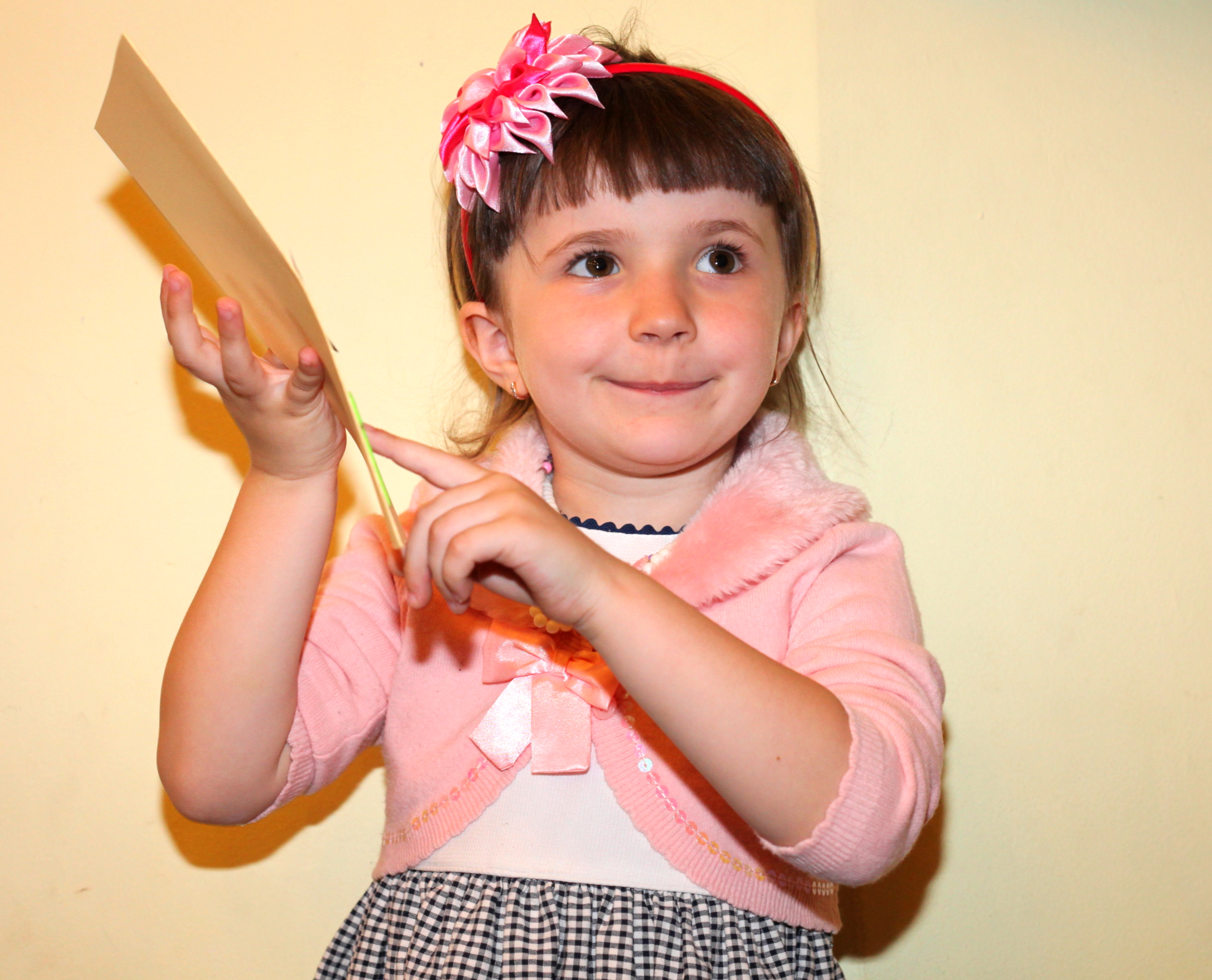 a cutie in a Catholic kindergarten in May 2013, picture 5