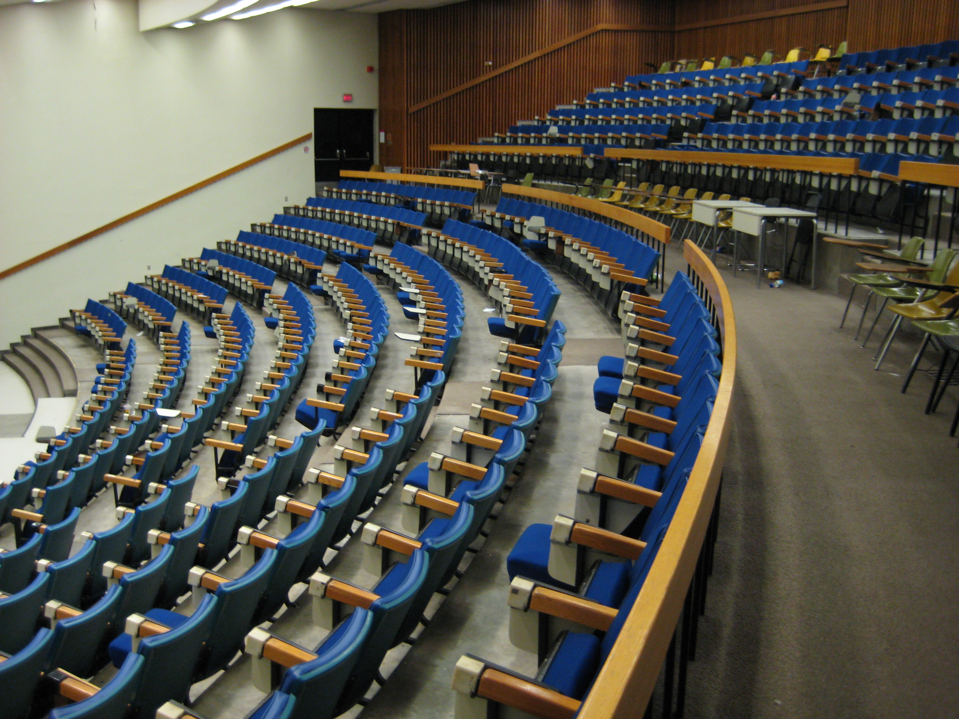 Photo of Curtis Lecture Halls interior view2 empty class