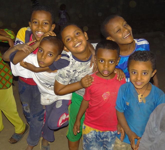 Local Kids in Street - Bahir Dar - Ethiopia (8677083091)
