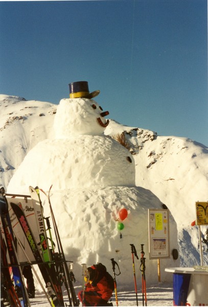 Snowman at St Anton am Alberg