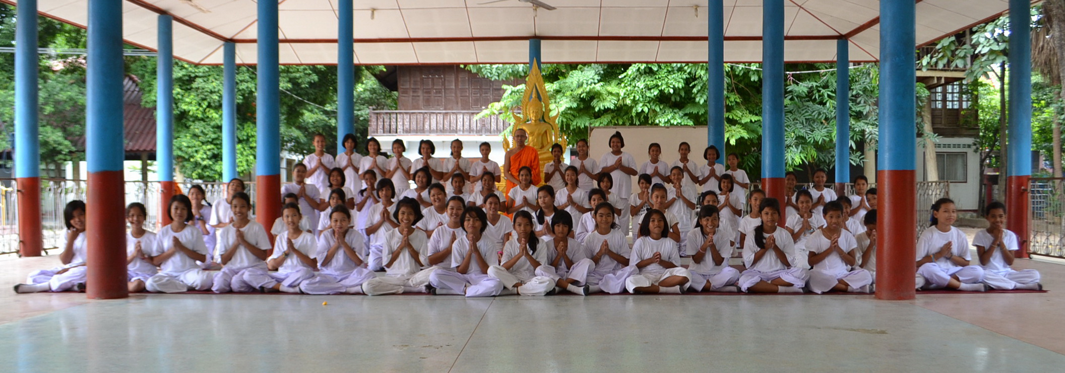 Wat Kungtaphao Buddhist School2012