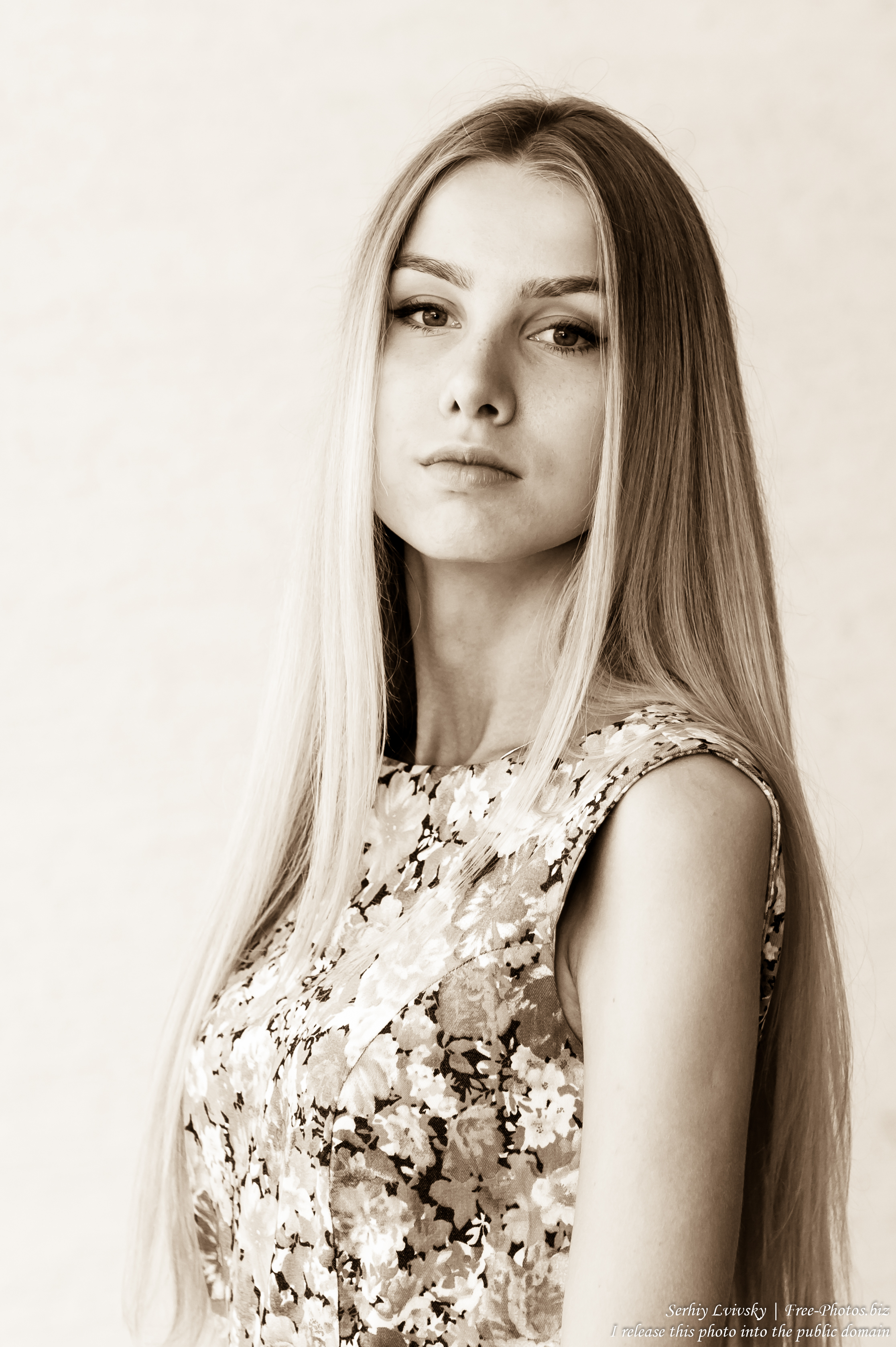 a 21-year-old natural blond girl photographed by Serhiy Lvivsky in july 2016, picture 5