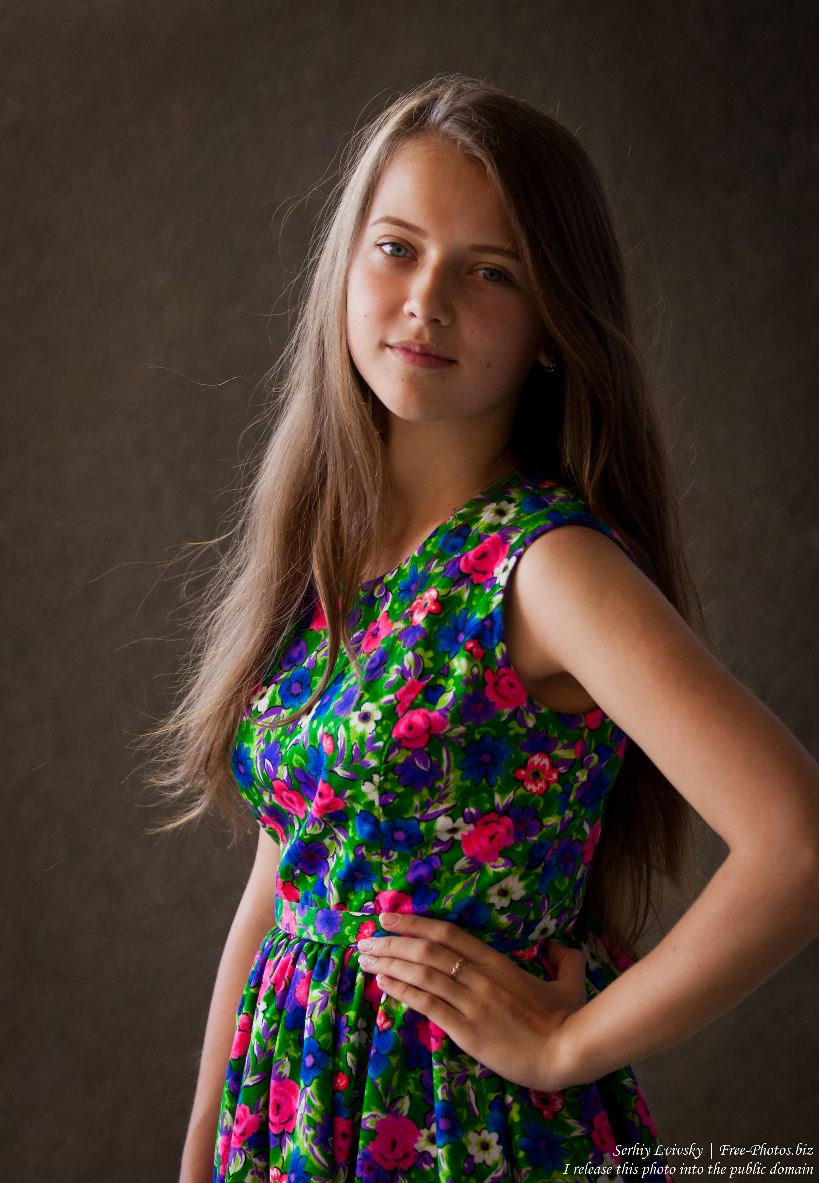 Photo of a cute 15-year old girl photographed in July 2015 ...