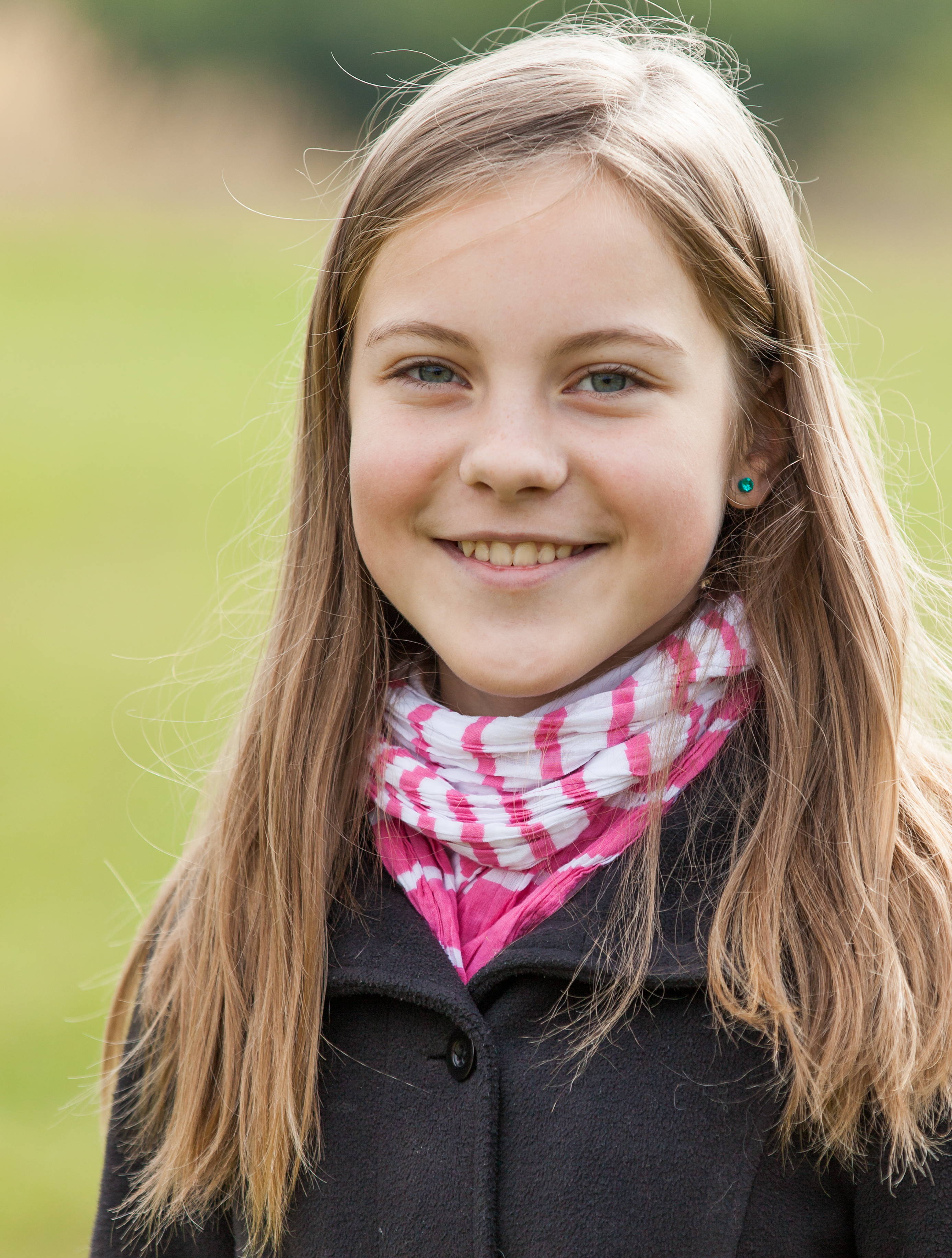 an amazingly beautiful young Catholic girl photographed in October 2014, picture 5