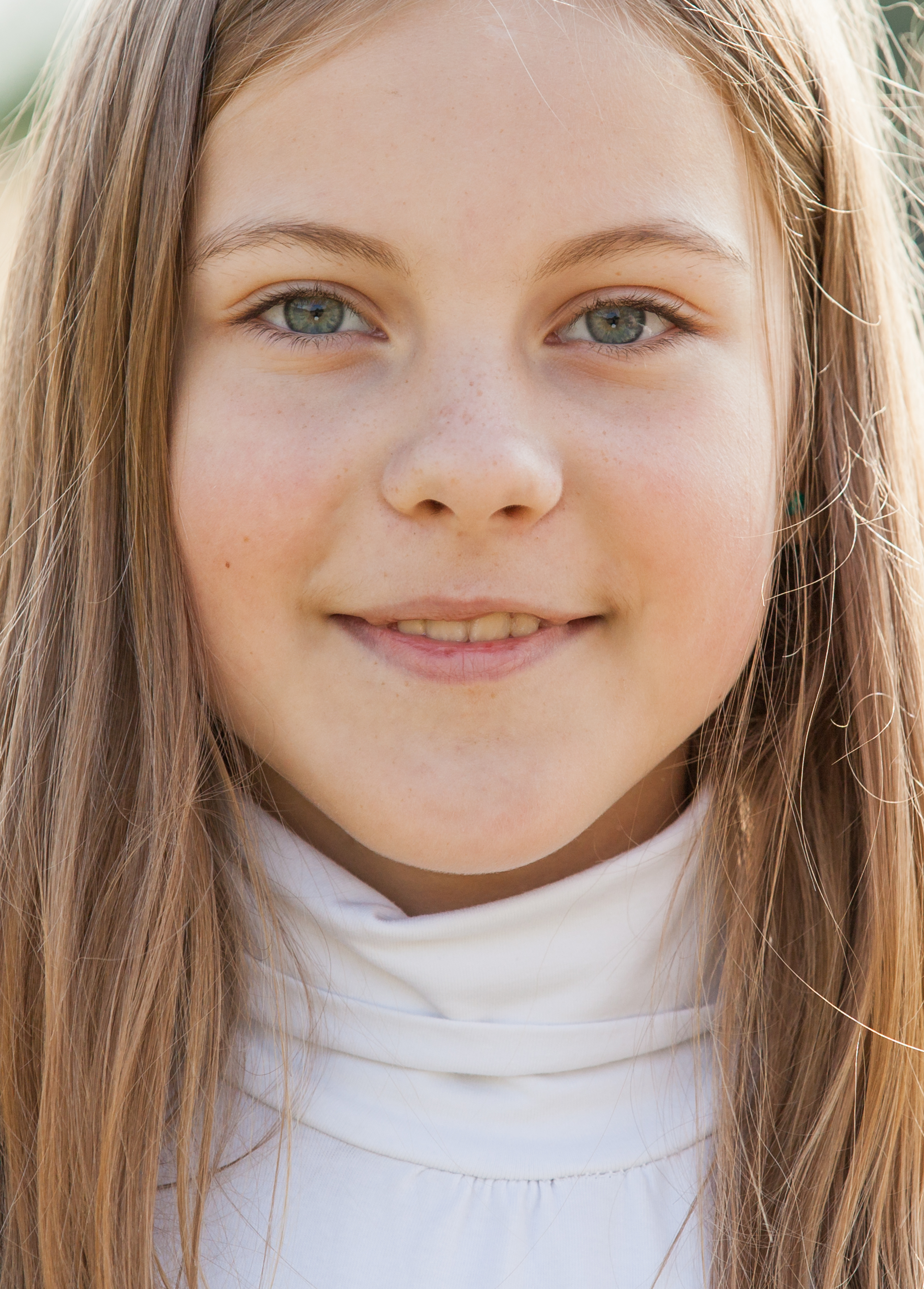 an amazingly beautiful young Catholic girl photographed in October 2014, picture 30