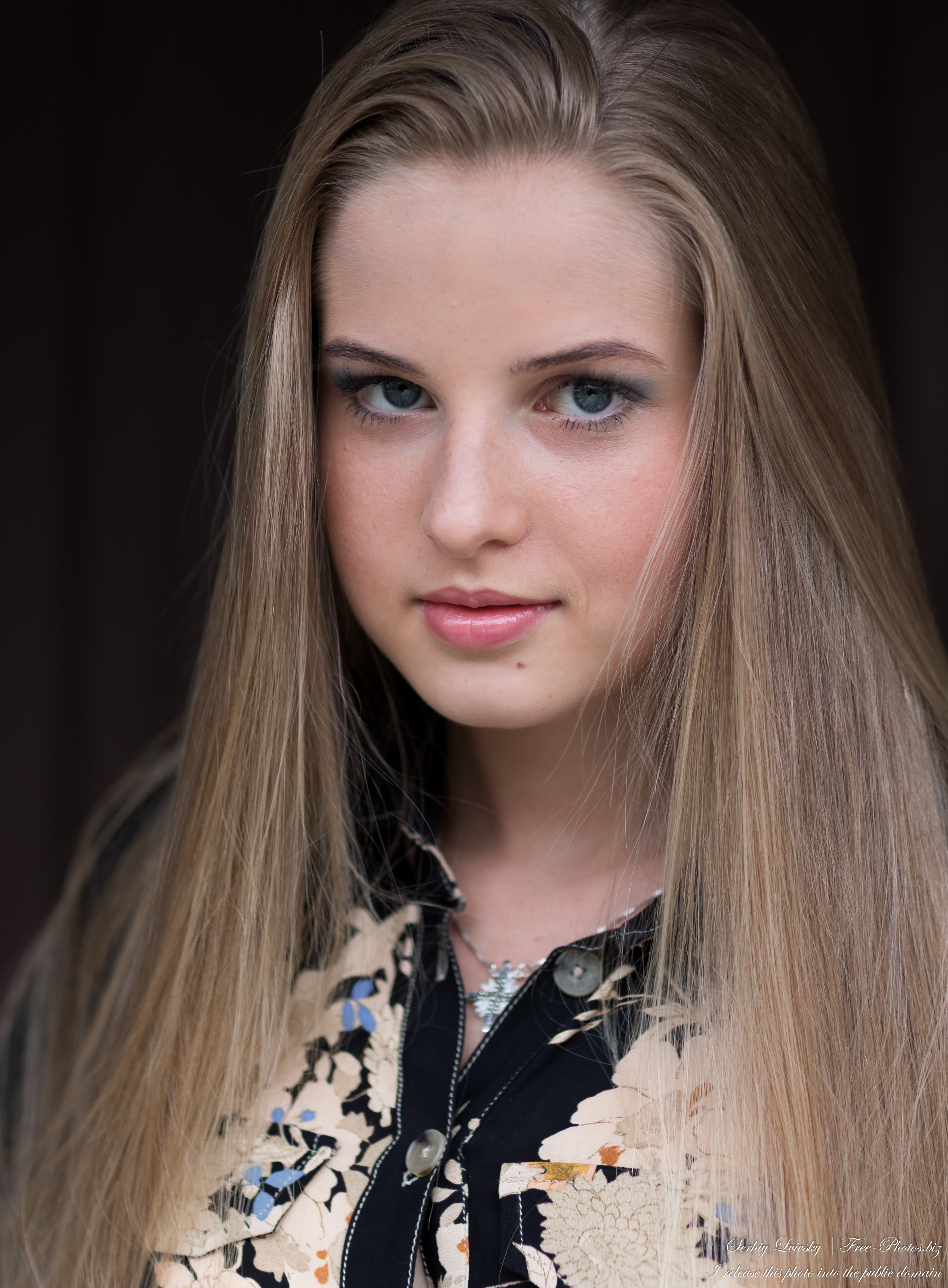 Diana - an 18-year-old natural blonde girl photographed in August 2020 by Serhiy Lvivsky, picture 46