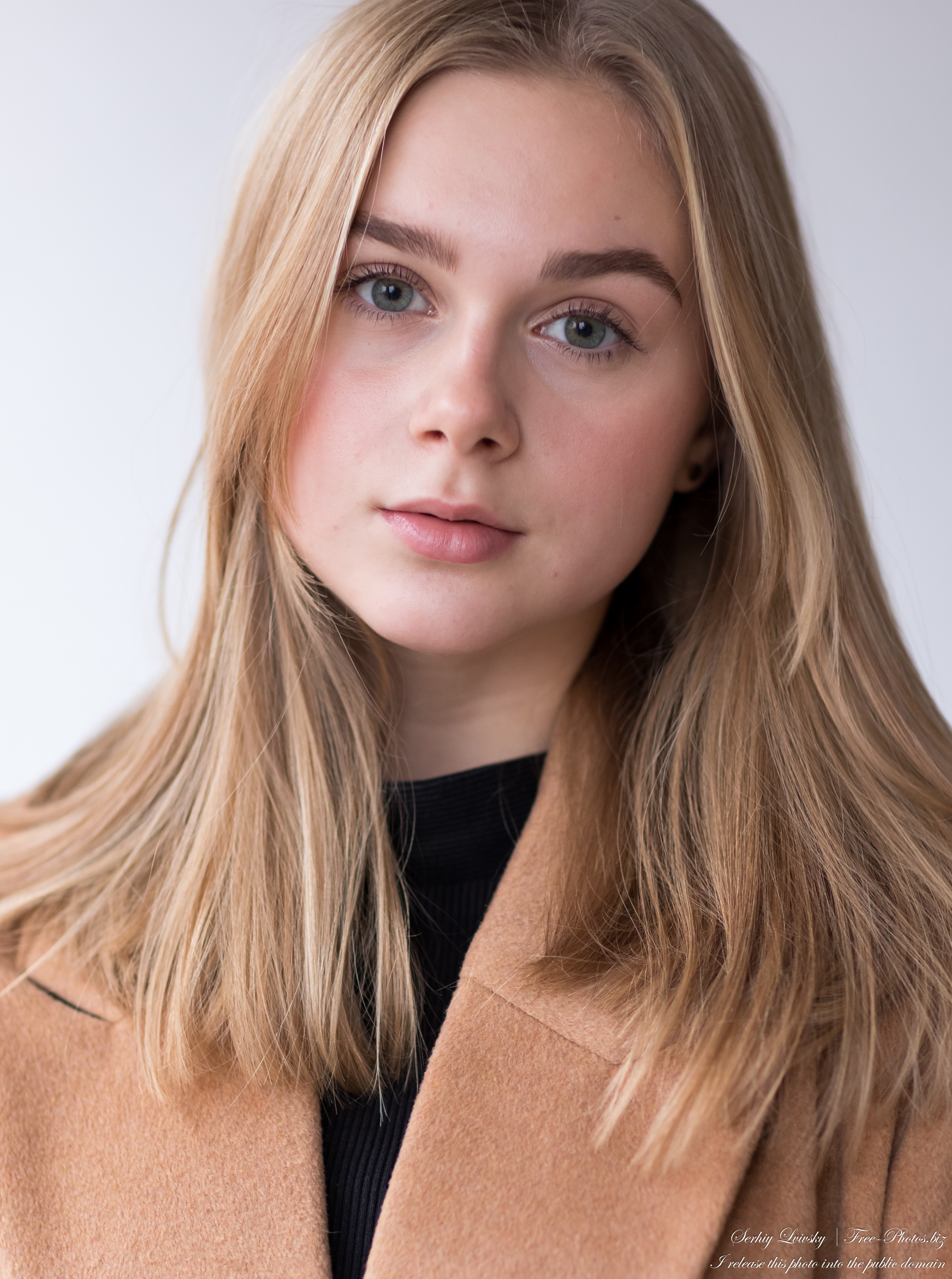 Emilia - a 15-year-old natural blonde Catholic girl photographed in November 2020 by Serhiy Lvivsky, picture 4