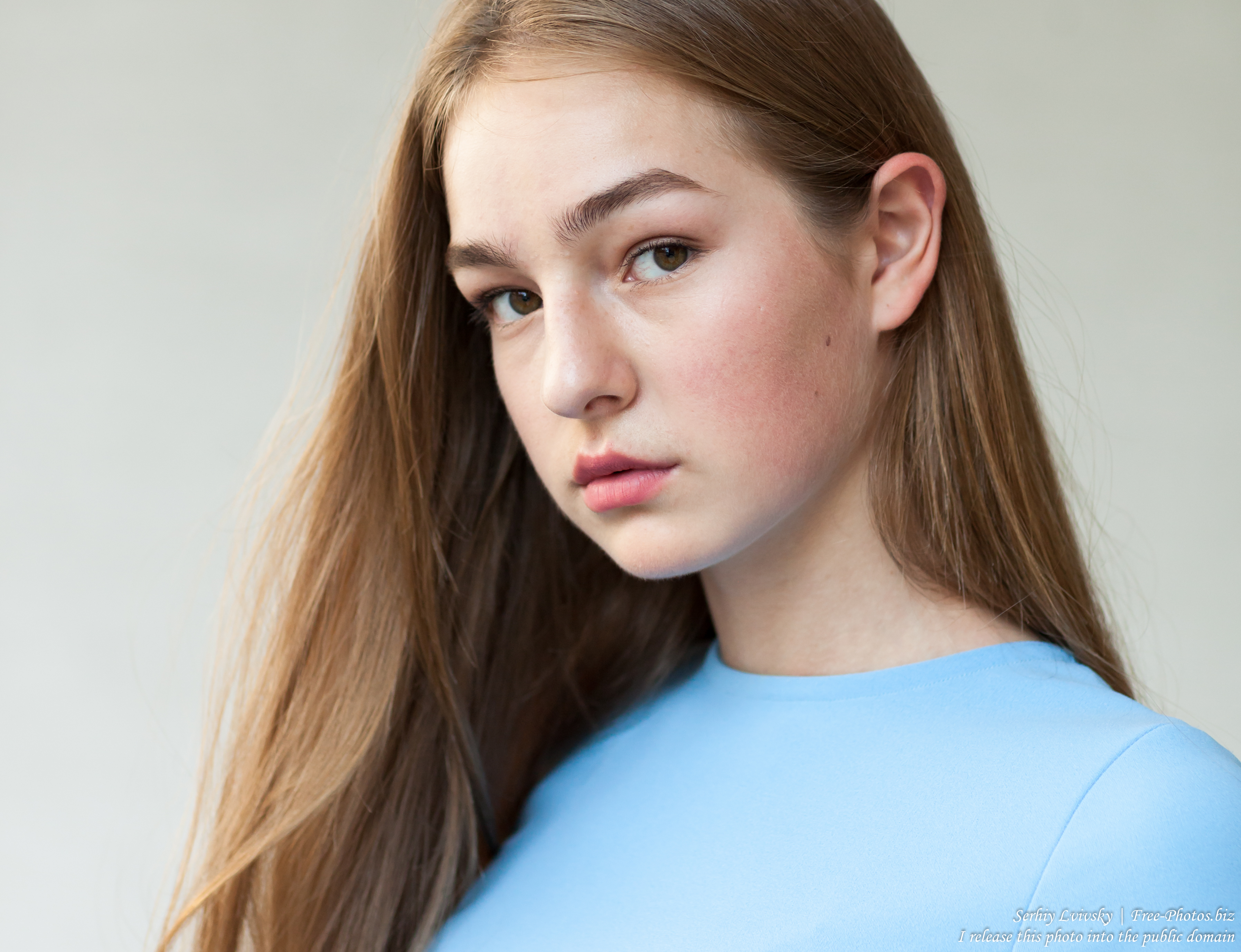 Justyna - a 16-year-old fair-haired girl photographed in June 2018 by Serhiy Lvivsky, picture 8