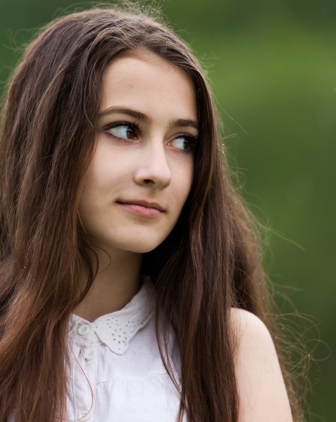 a 13-year-old brunette girl photographed in May 2015, picture 25