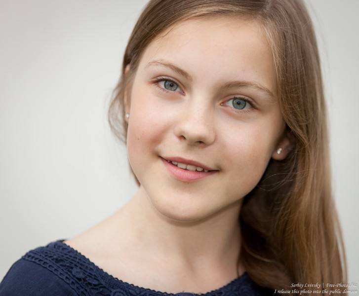 a 13 year old Roman-Catholic girl photographed in July 2015, picture 2