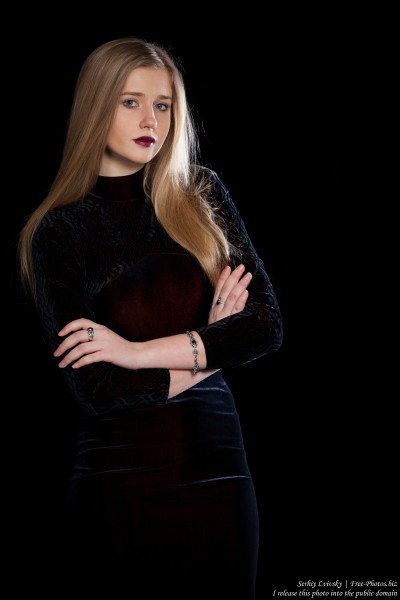a 17-year-old natural blond girl photographed by Serhiy Lvivsky in January 2016, picture 1