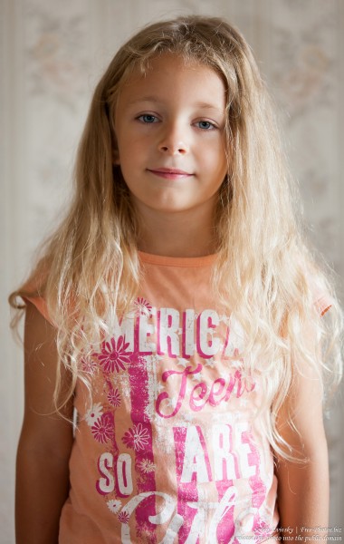 a blond child girl photographed in August 2015 by Serhiy Lvivsky, picture 2