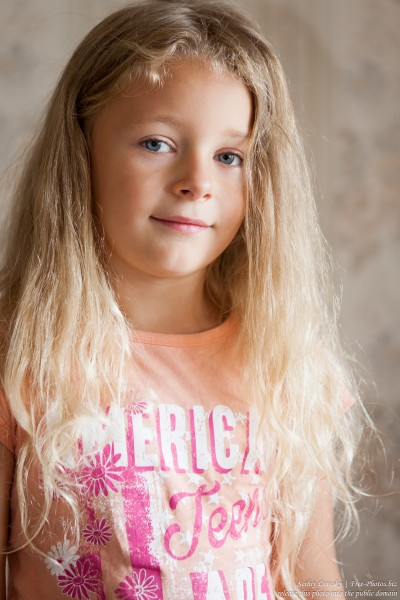 a blond child girl photographed in August 2015 by Serhiy Lvivsky, picture 5
