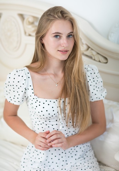 Alina - a 16-year-old natural blonde girl photographed in July 2023 by Serhiy Lvivsky, picture 9